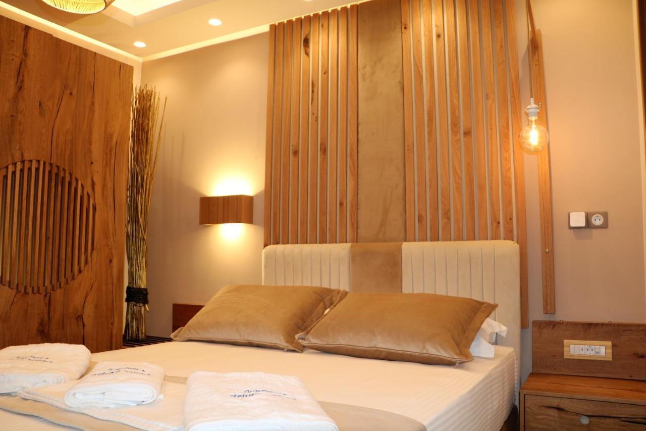 Angelica'S Deluxe Rooms In Adamas Exterior photo